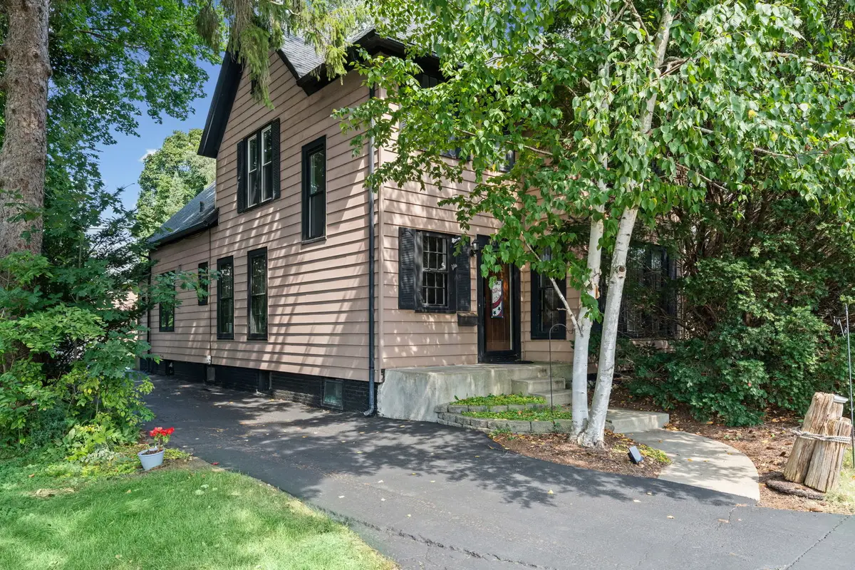 610 W Main Street, West Dundee, IL 60118 - #1
