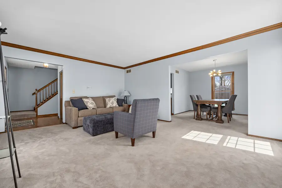 1121 Independence Avenue, Saint Charles, IL 60174 - #3