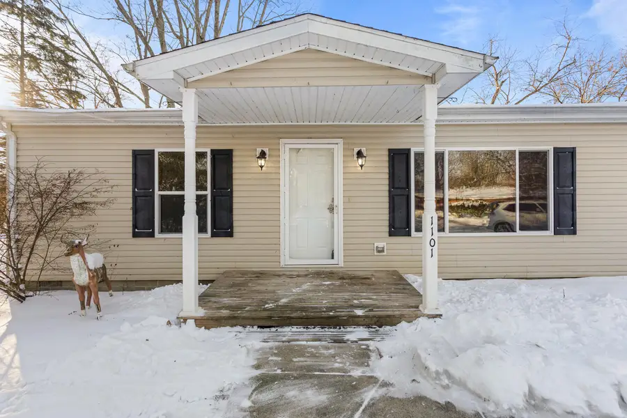 1101 James Court, Mahomet, IL 61853 - Image #2