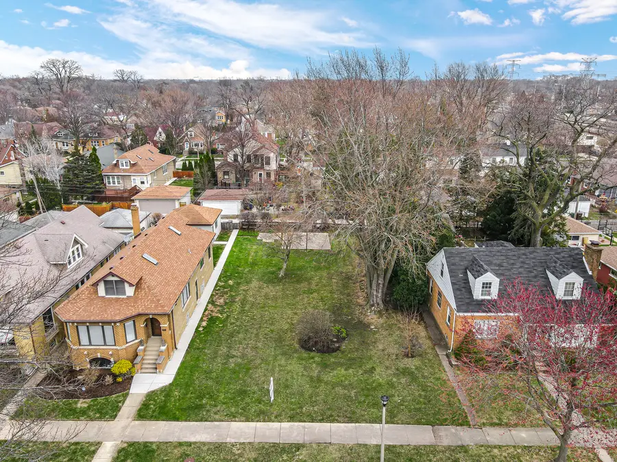 7825 Kolmar Avenue, Skokie, IL 60076 - Image #2