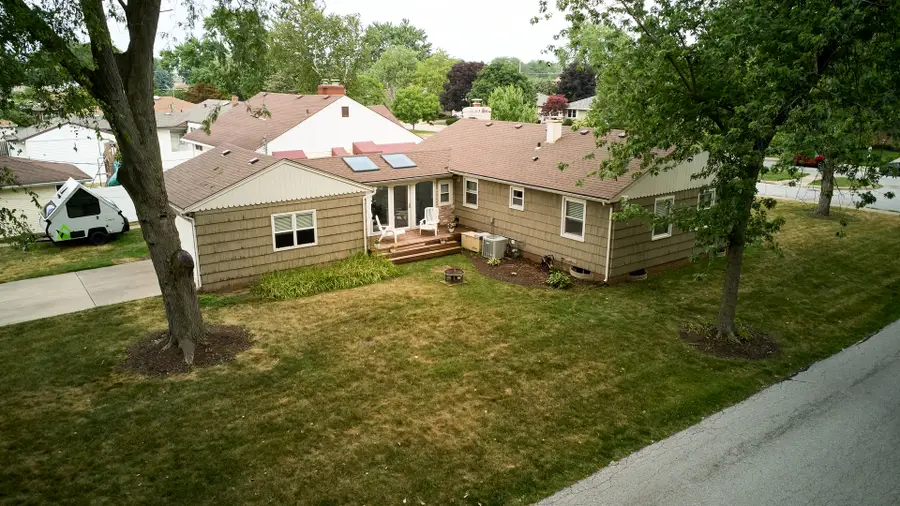 8952 Branton Avenue, Highland, IN 46322 - Image #2