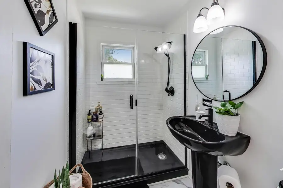 8952 Branton Avenue, Highland, IN 46322 - Image #3