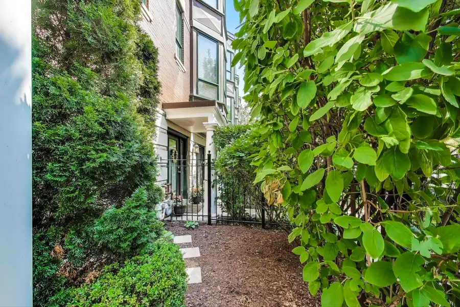 1219 N Sedgwick Street, Chicago, IL 60610 - #2