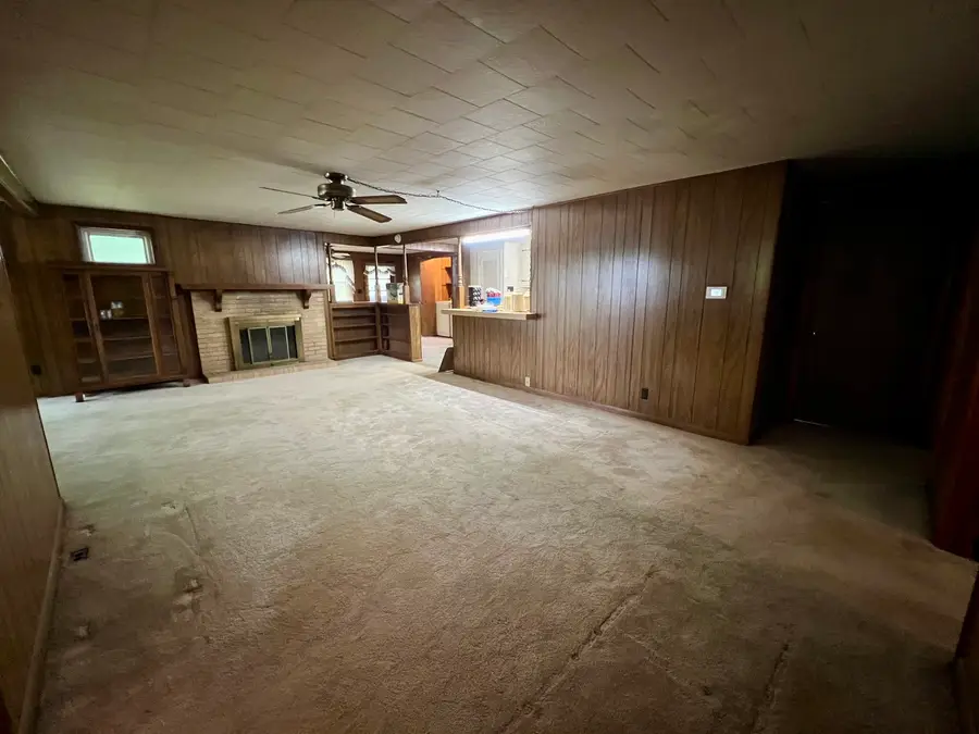 509 Lakeshore Drive, Oakland, IL 61943 - Image #3