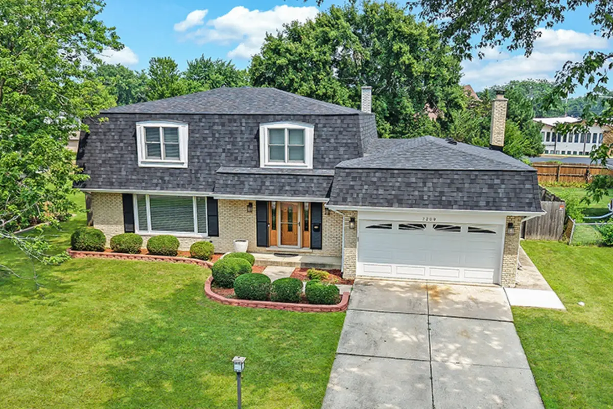 7209 Grant Street, Darien, IL 60561 - Image #1