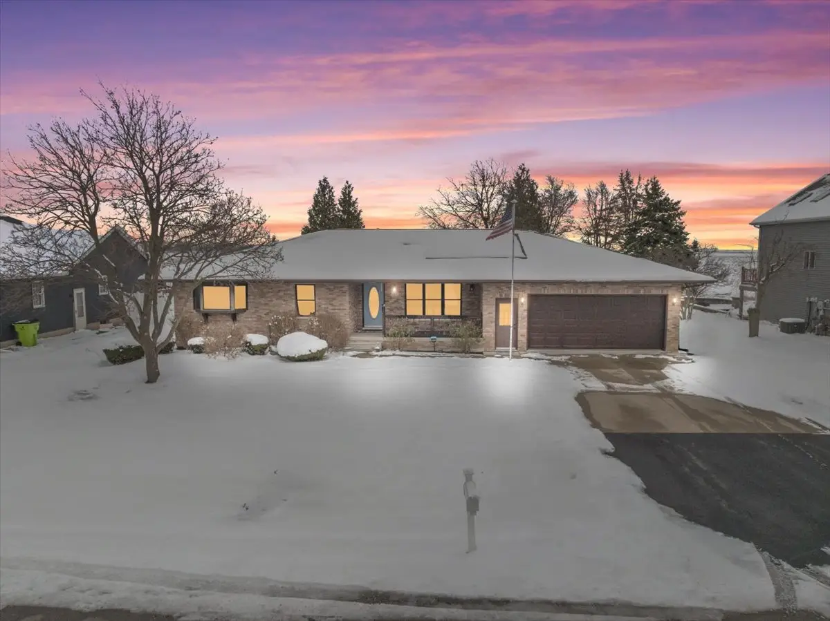 605 Morningside Drive, Chenoa, IL 61726 - Image #1