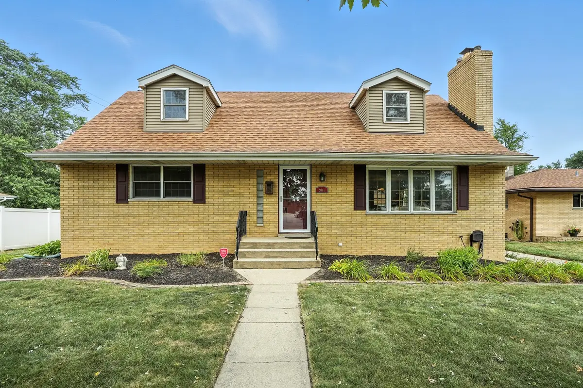 901 Ridgeway Avenue, Munster, IN 46321 - Image #1