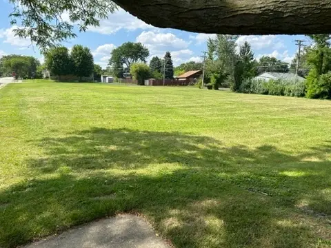 Address Withheld By Seller, Waukegan, IL 60085