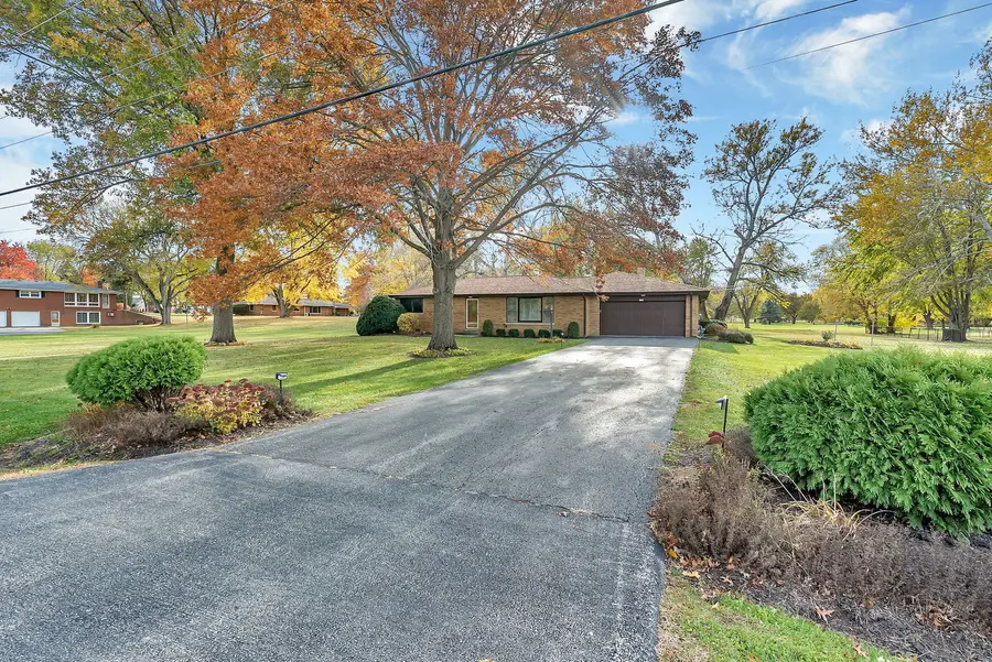 19 Willow Lane, Bristol, IL 60512 - Image #2