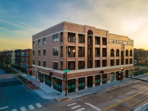 4704 S St Lawrence Avenue #2E, Chicago, IL 60615