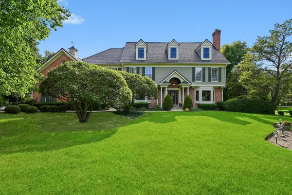 15 S Wynstone Drive, North Barrington, IL 60010