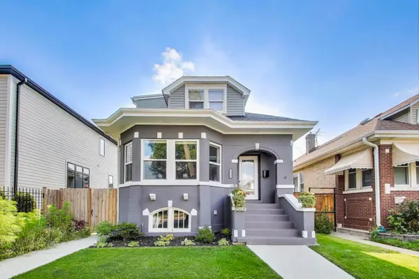 5524 N Luna Avenue, Chicago, IL 60630