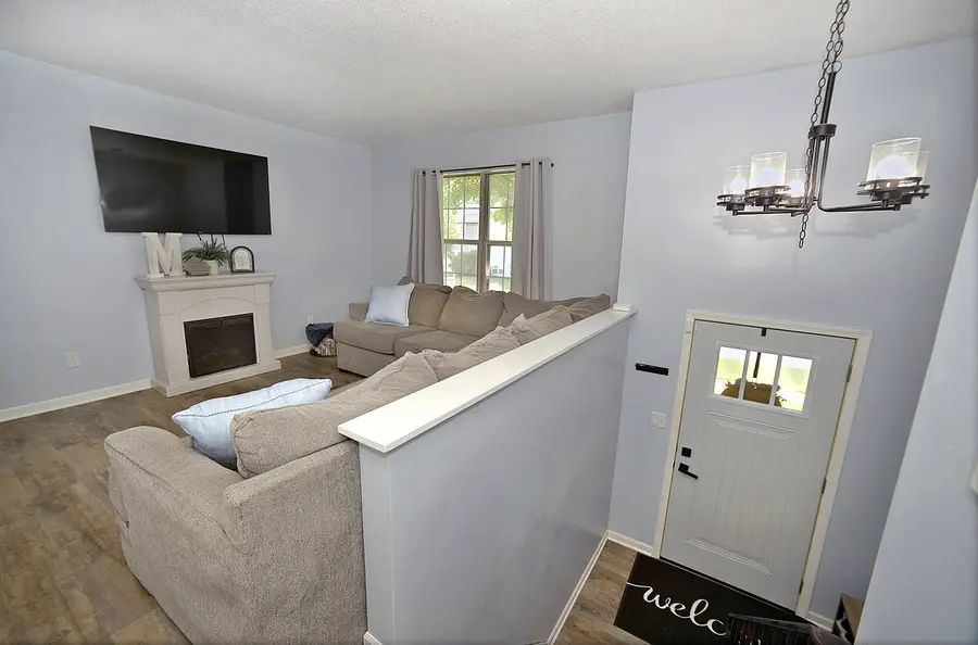 1403 Dakota Drive, Ottawa, IL 61350 - Image #2