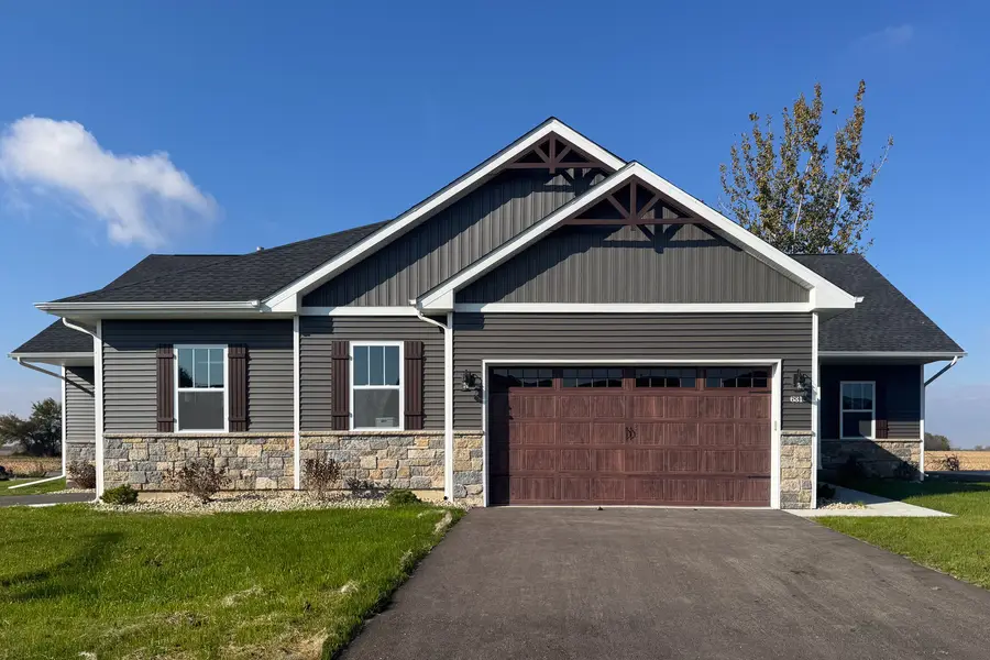 631 Anjali Court #R, Sycamore, IL 60178 - Image #2