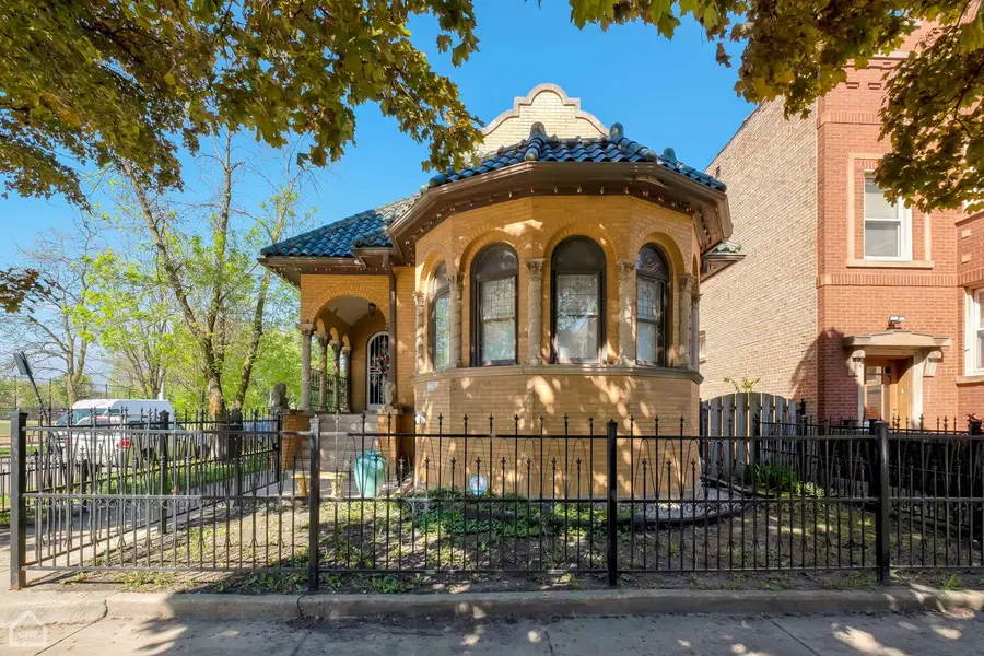 2100 N Avers Avenue, Chicago, IL 60647 - Image #2