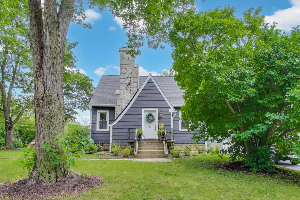 201 George Street, Barrington, IL 60010 - Image #1