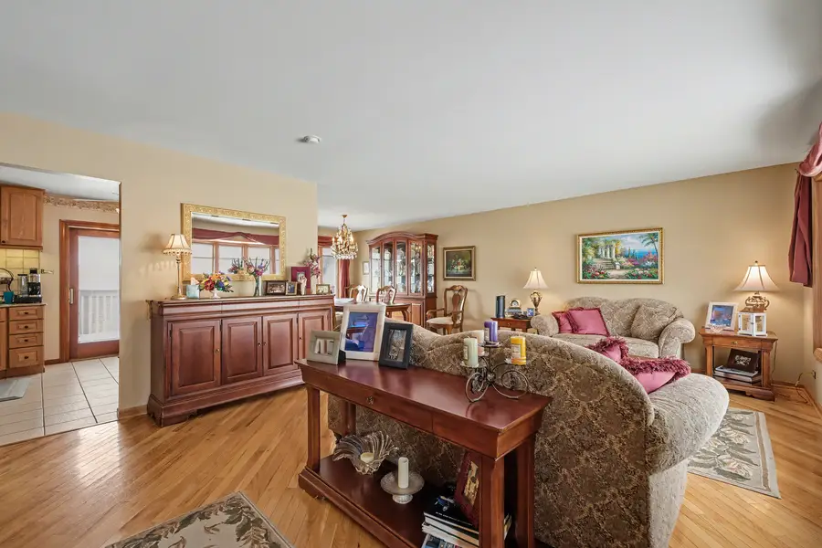 Address Withheld By Seller, Hoffman Estates, IL 60192 - Image #2