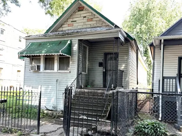 Address Withheld By Seller, Chicago, IL 60621