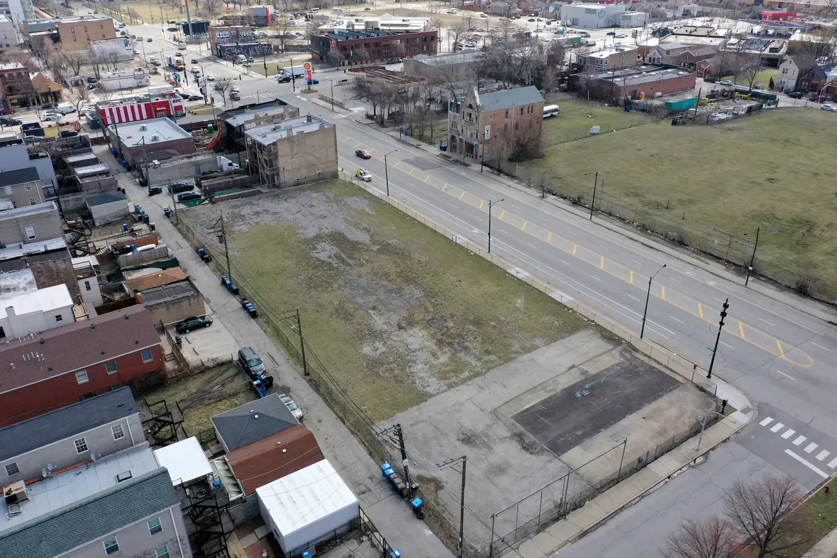 2432-2458 W Roosevelt Road, Chicago, IL 60608 - #1