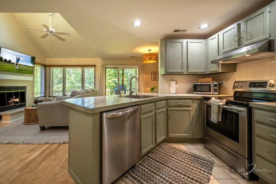 106 Walnut Hill Drive, Galena, IL 61036 - Image #3