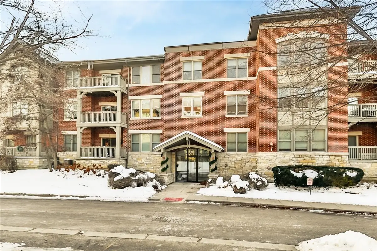 275 E Railroad Avenue #101, Bartlett, IL 60103 - Image #1