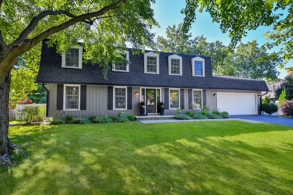 1112 Candlenut Drive, Naperville, IL 60540