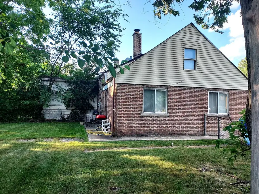 9834 S Oglesby Street, Chicago, IL 60617 - Image #3