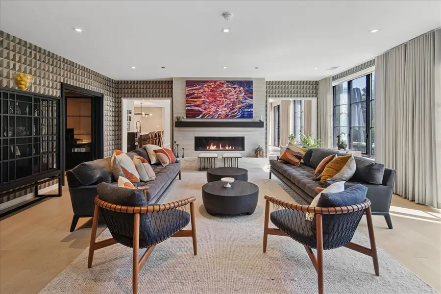 Address Withheld By Seller, Chicago, IL 60607 - #3