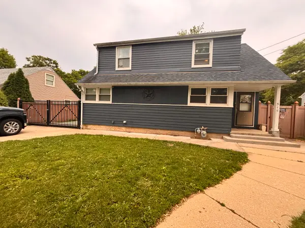 515 Adams Street, Elgin, IL 60123