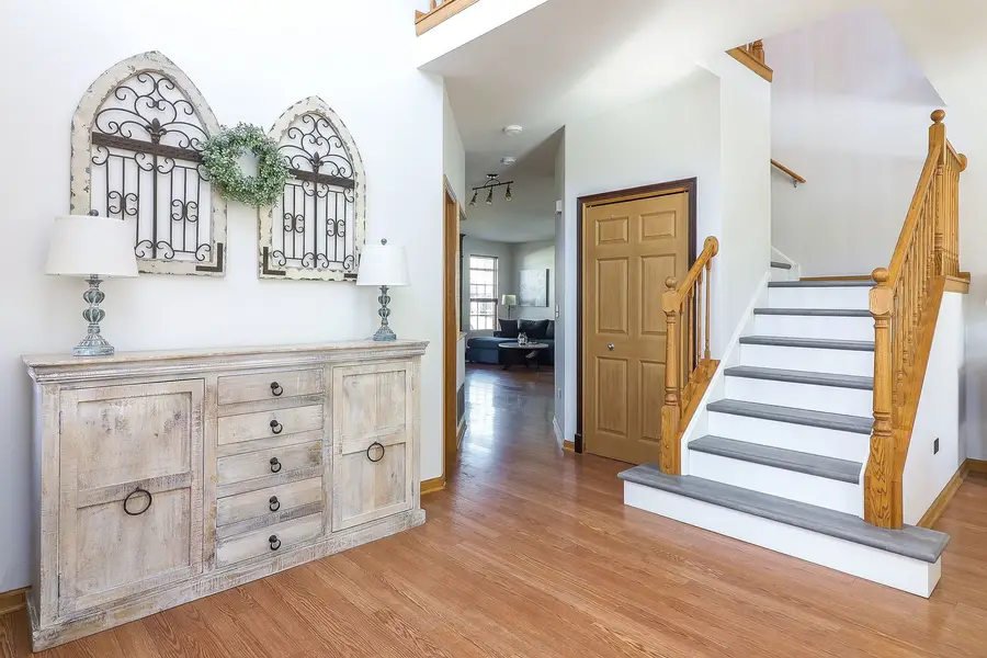 406 S Palmer Drive, Bolingbrook, IL 60490 - Image #2