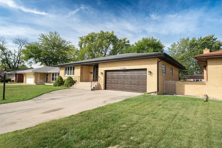 17258 William Street, Lansing, IL 60438 - Image #2