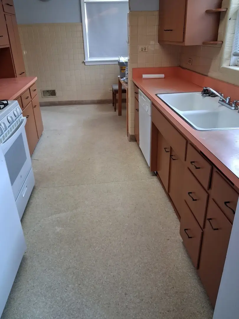 6325 N Whipple Avenue, Chicago, IL 60659 - Image #2