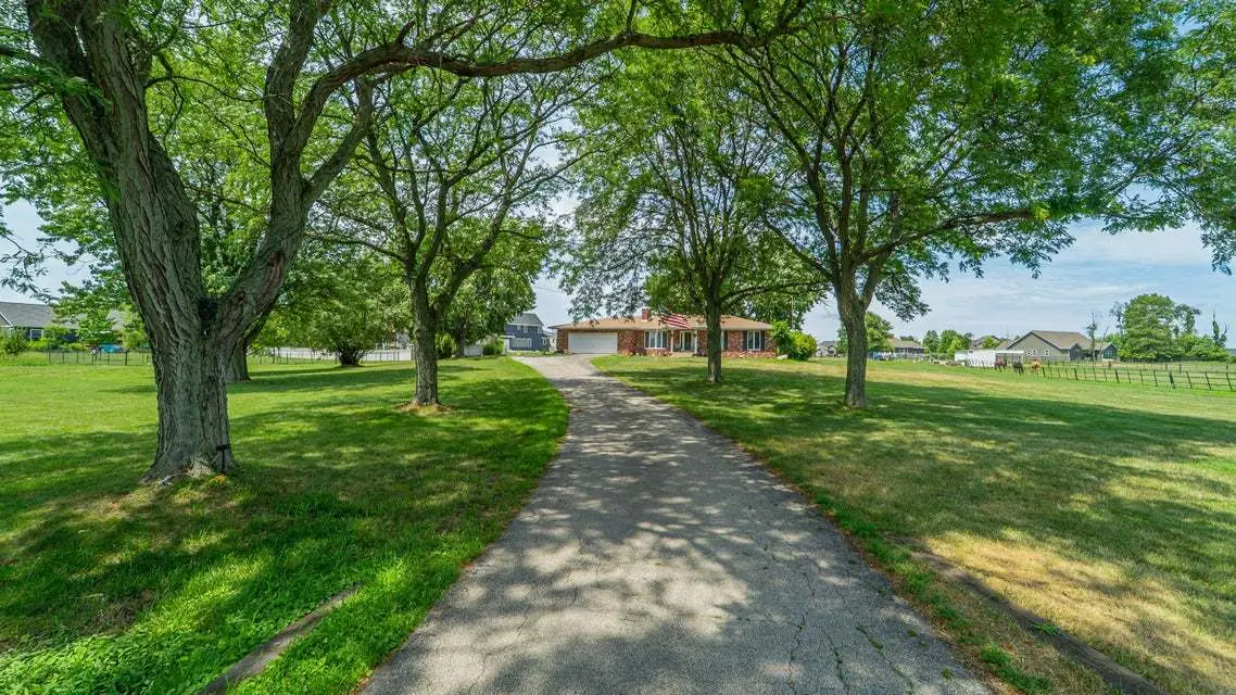 231 W 500 N, Valparaiso, IN 46385 - Image #1