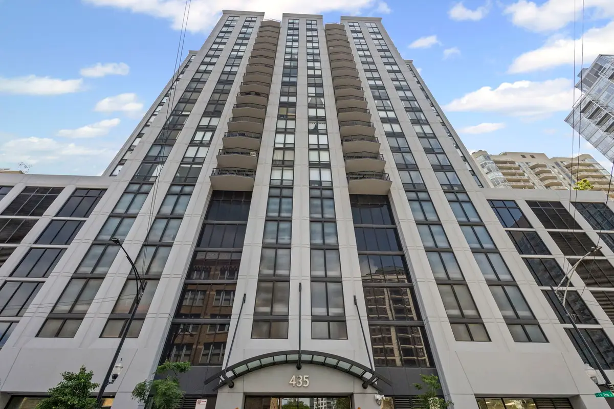 435 W Erie Street #1206, Chicago, IL 60654 - Image #1