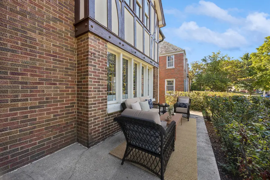 1116 N Elmwood Avenue, Oak Park, IL 60302 - #2