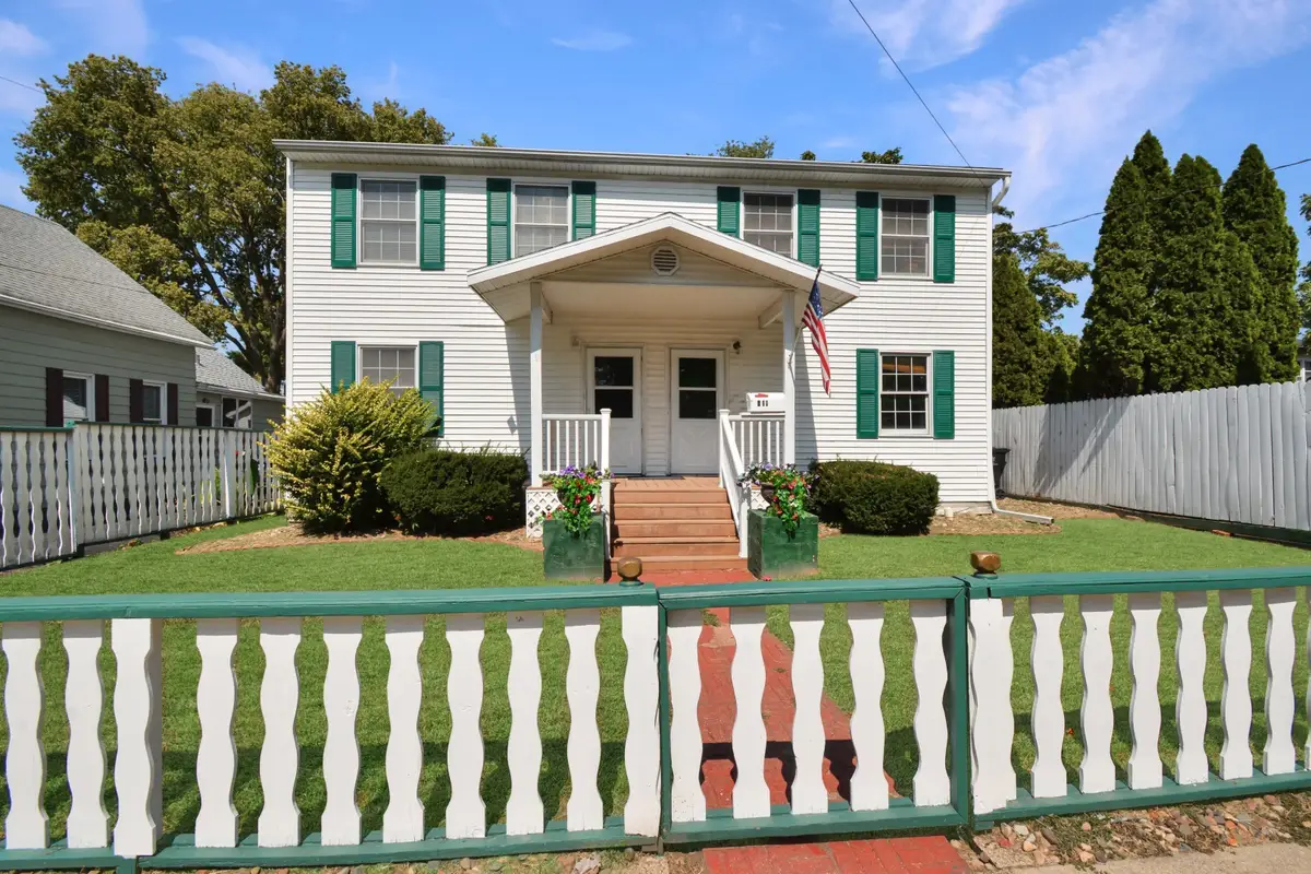 611 W Locust Street, Bloomington, IL 61701 - Image #1