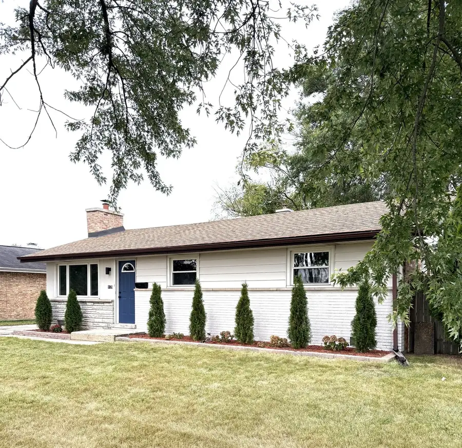 9128 Homestead Lane, Bridgeview, IL 60455 - Image #2