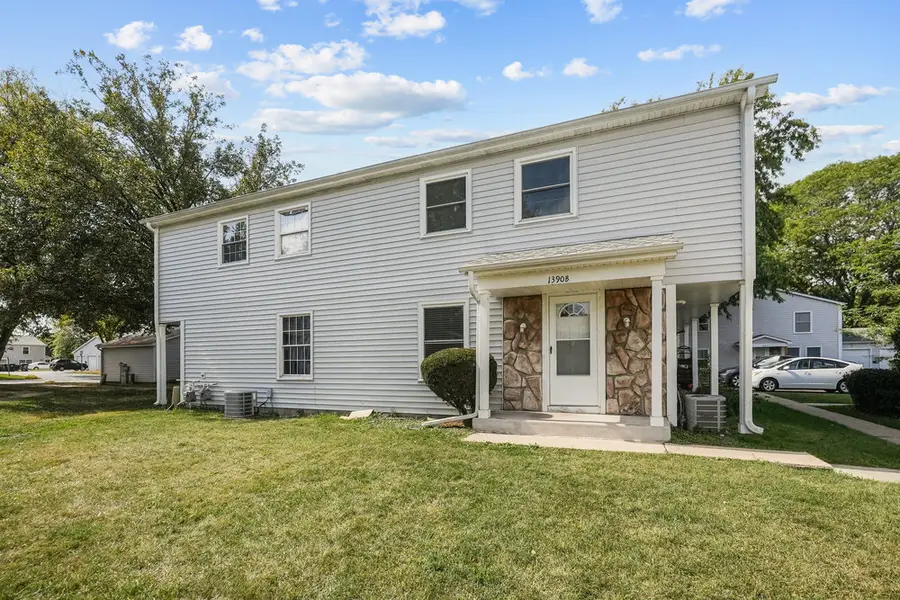 1390 N Glen Circle #B, Aurora, IL 60506 - Image #2