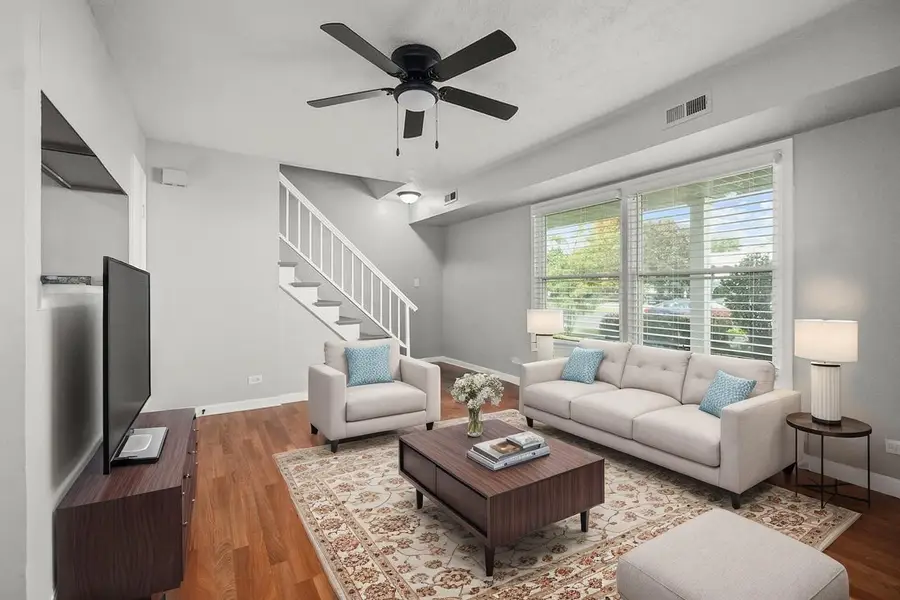 1390 N Glen Circle #B, Aurora, IL 60506 - Image #3