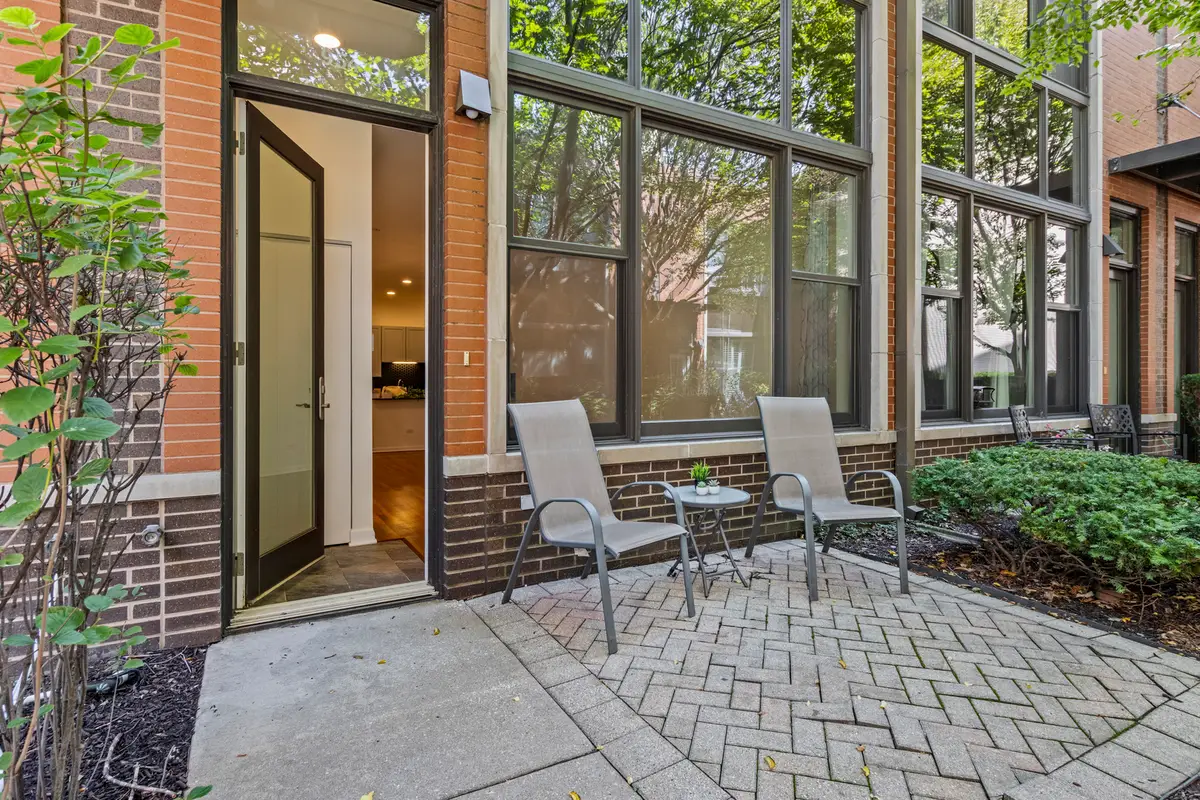 954 N Crosby Street, Chicago, IL 60610 - Image #1
