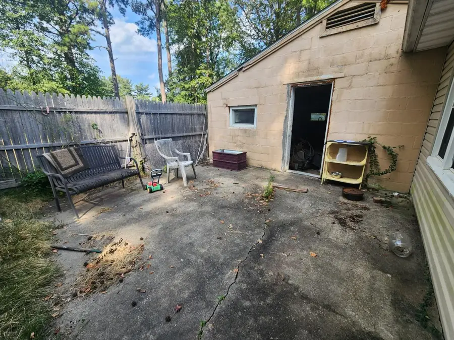 2011 E Elm Street, West Frankfort, IL 62896 - Image #2