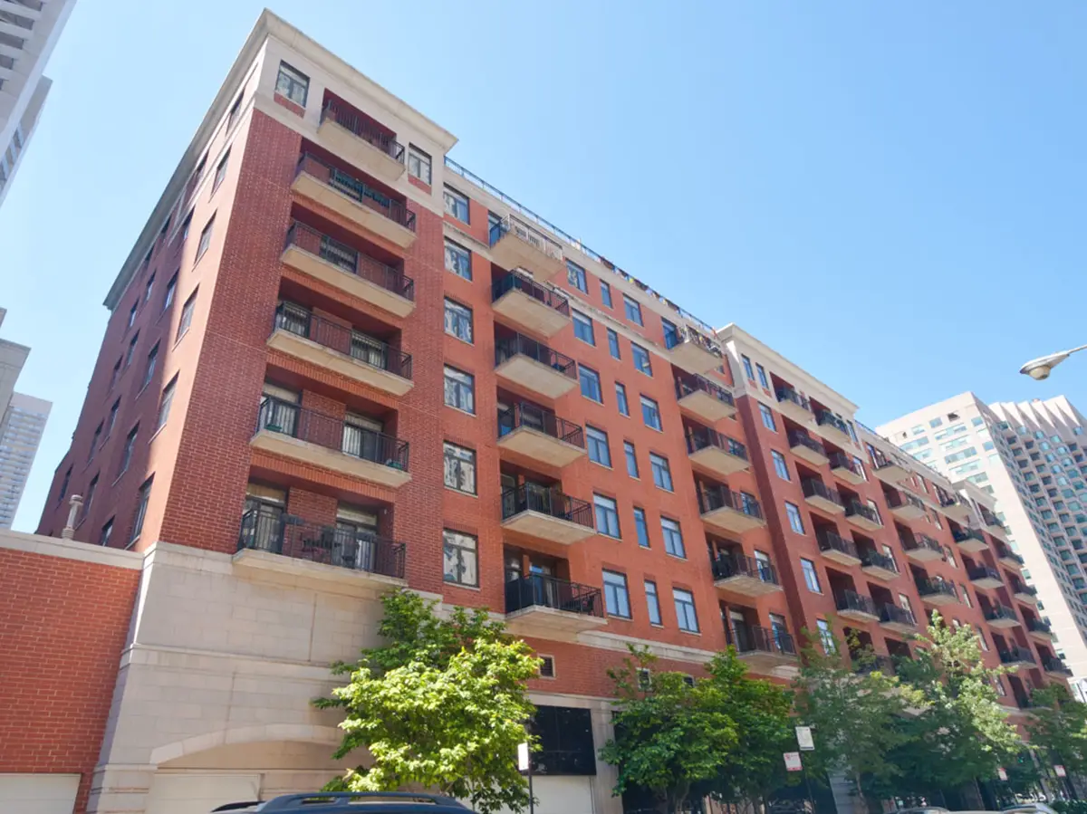 33 W Huron Street #412, Chicago, IL 60654 - Image #1