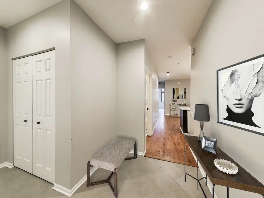 33 W Huron Street #412, Chicago, IL 60654 - Image #3