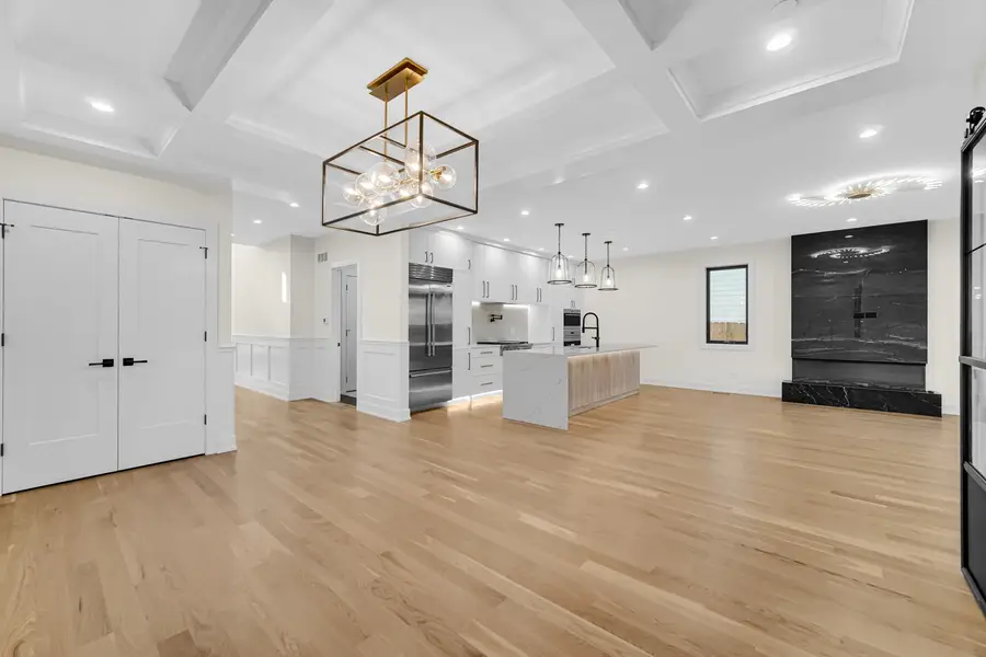 Address Withheld By Seller, Deerfield, IL 60015 - Image #3