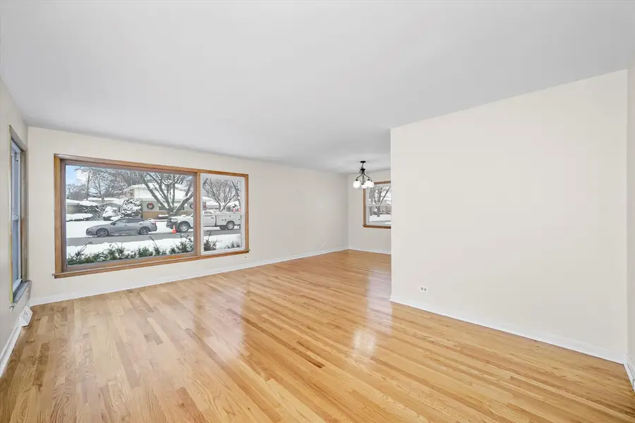 16049 Minerva Avenue, South Holland, IL 60473 - Image #2