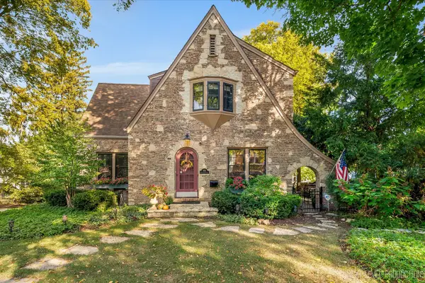 405 S 1st Street, Geneva, IL 60134