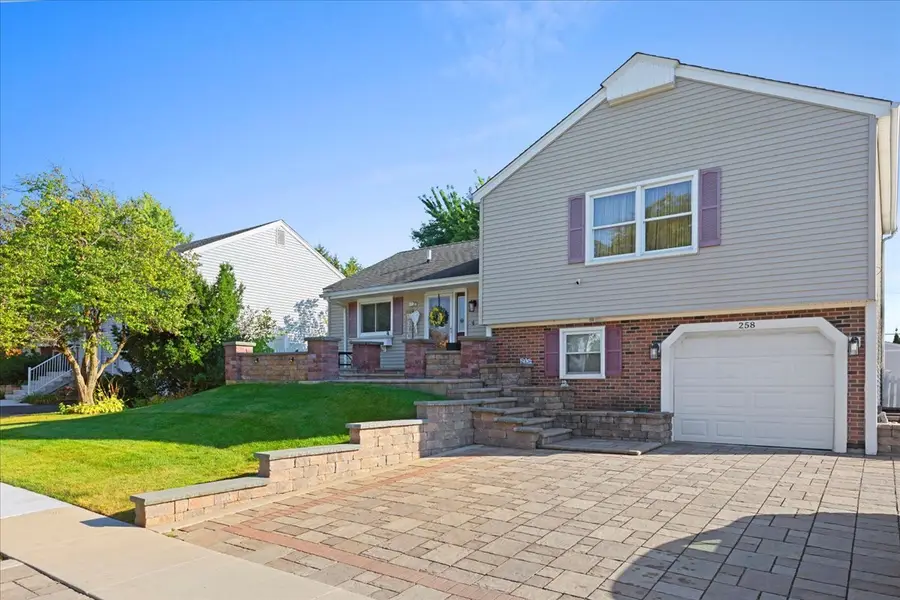 Address Withheld By Seller, Bartlett, IL 60103 - Image #2