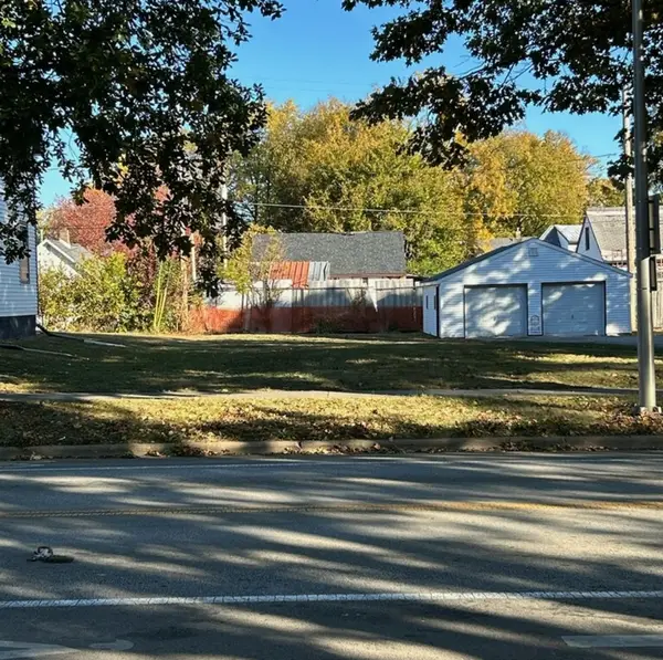 1106 E Main Street, Urbana, IL 61802