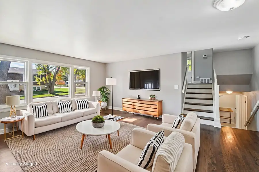 207 N Idlewild Avenue, Mundelein, IL 60060 - Image #2