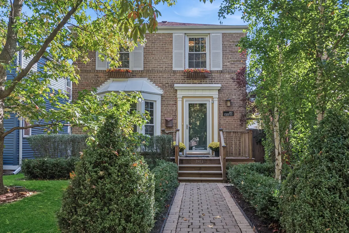 1811 Laurel Avenue, Evanston, IL 60201 - Image #1